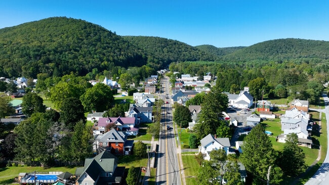 NH_Picture Rocks_558613_P2_v02_LD_101624