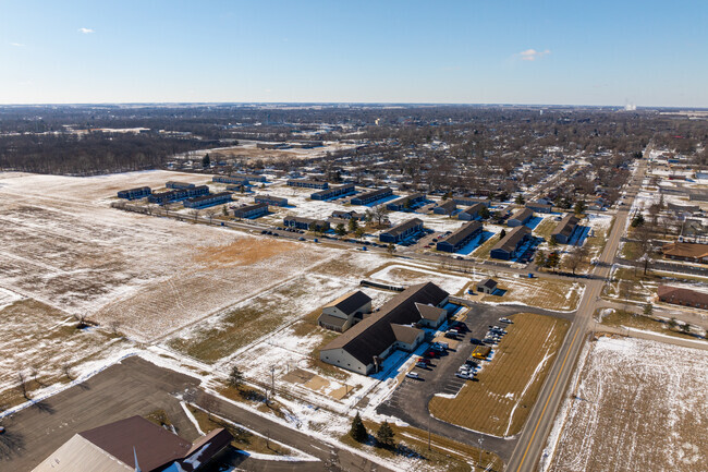 Paddock View Residential Center is is 5 miles from the Equine Assisted Learning farm.