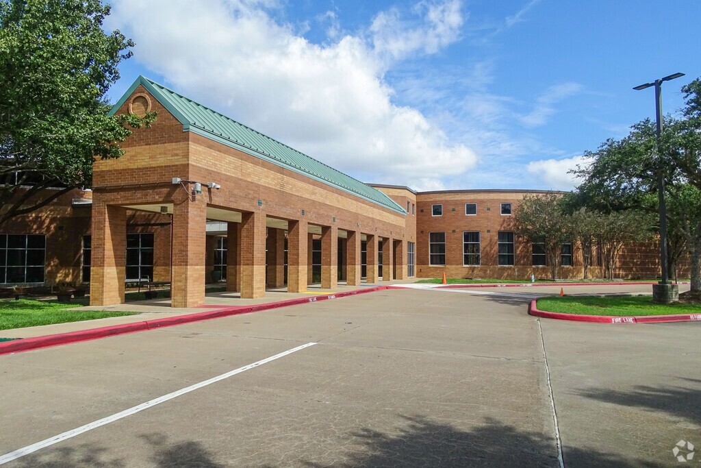 Lexington Creek Elementary School, Rankings & Reviews - Homes.com