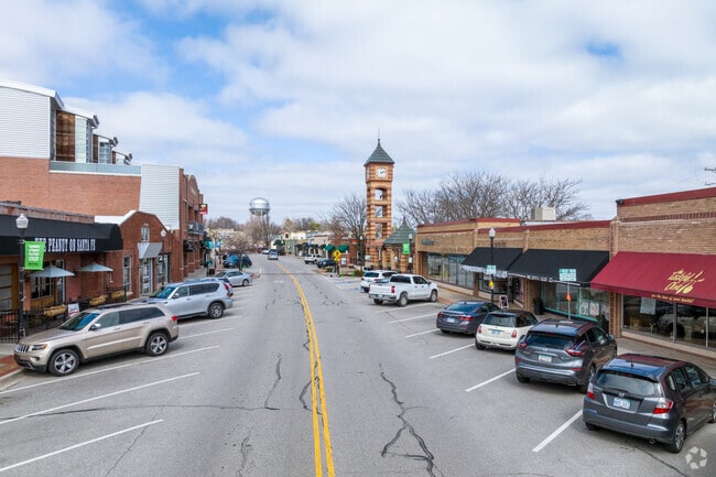 There is a wide range of shops and restaurants that are one of a kind in Downtown Overland Park.