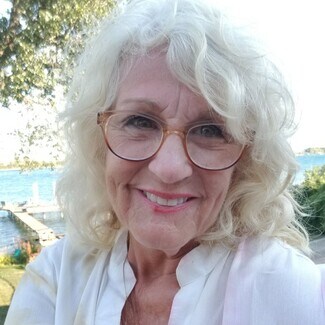 Lorraine Frendt