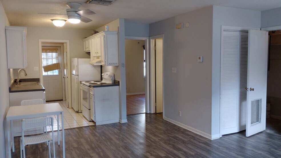 502 Oak Circle Dr unit C5, Myrtle Beach, SC 29588 - photo 1