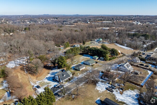 Montview is a quiet, centrally-located neighborhood in Lynchburg.
