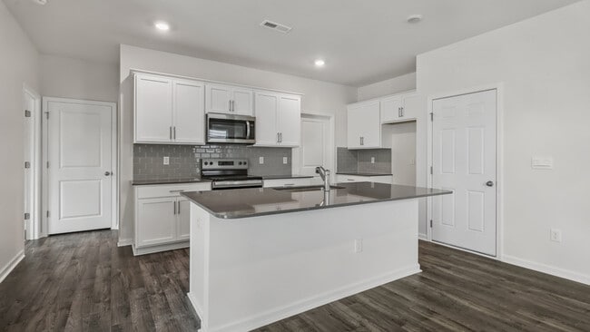 184 Chapel St, Fuquay-Varina, NC 27526 - photo 6