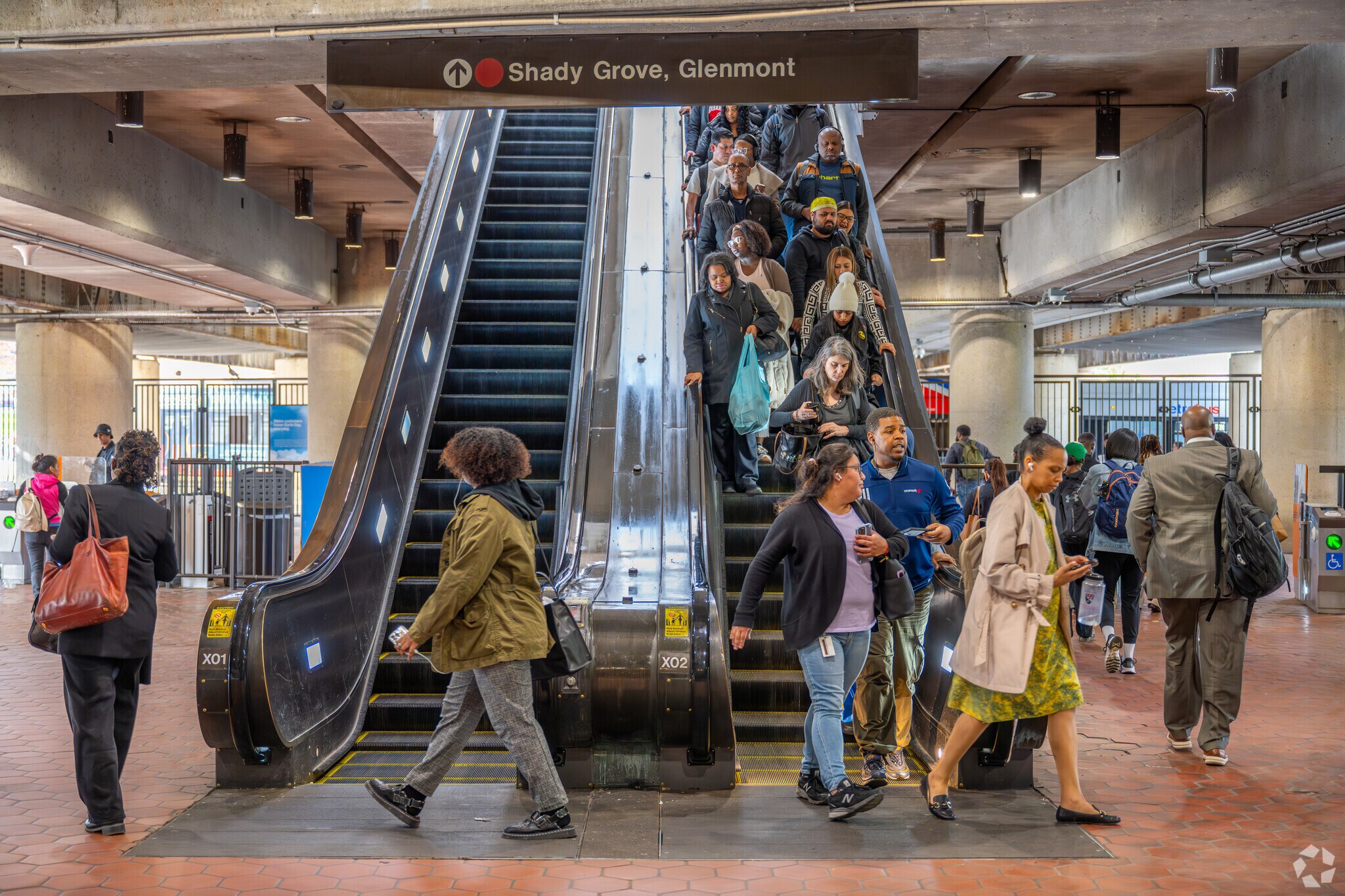 The Fort Totten Metro is the closest station to Lamond Riggs.