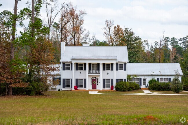 Ornate and simple colonial style homes are part of the beauty of the Chattahoochee area.