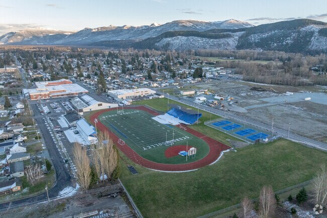 Sedro Woolley Senior High School prepares students for graduation and beyond.