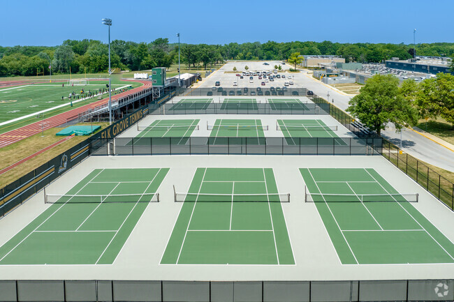 New tennis courts are found at Elk Grove High School.