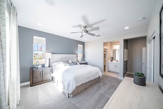 10046 W Piccadilly Rd, Avondale, AZ 85392 - photo 5