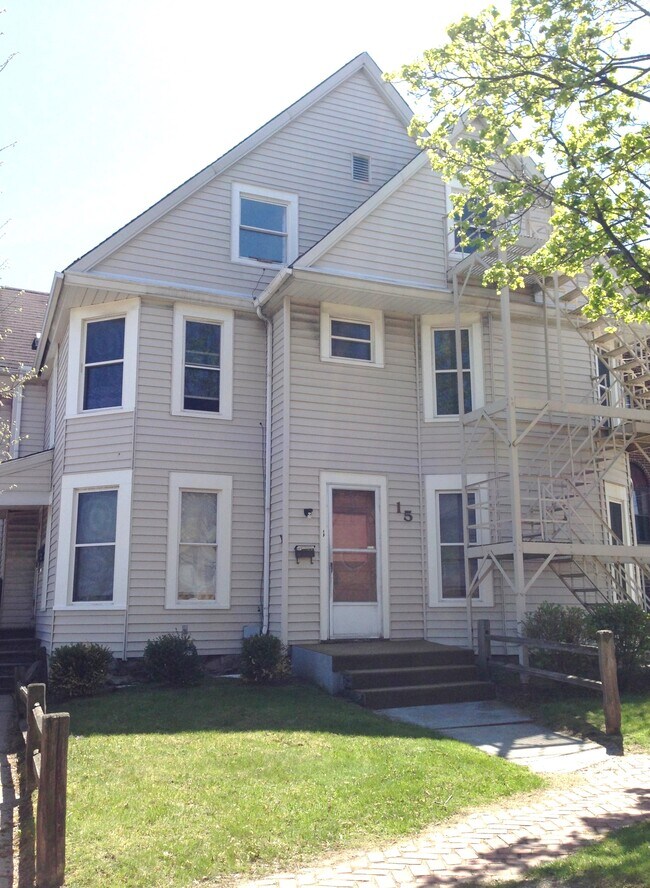 15 S Walnut St Unit 4, Akron, OH 44303