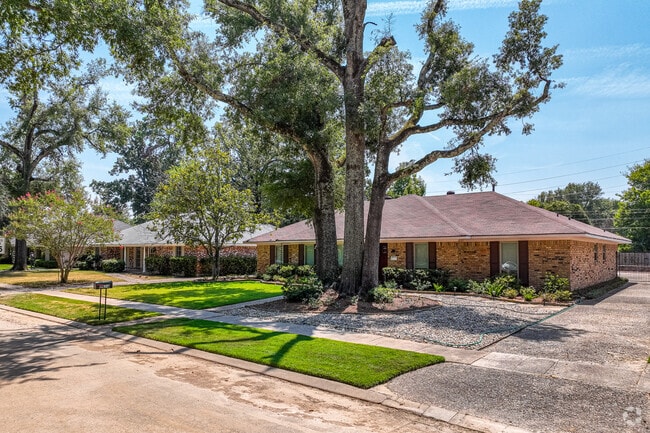 Living in East Shreveport provides residents with a myriad of architectural styles.