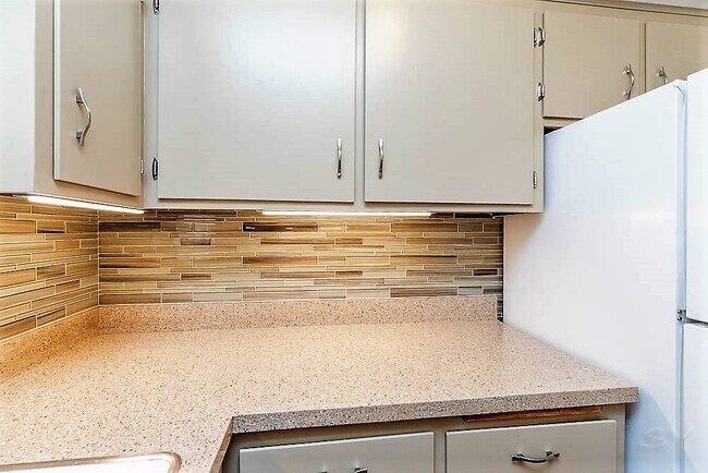 5752 W Park Ave unit 1-S, Cicero, IL 60804 - photo 6