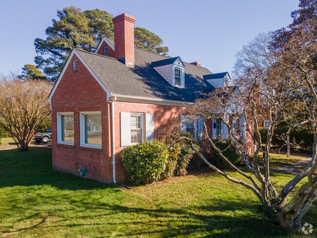 Cape Cod homes in Forest Hill Park are common here.