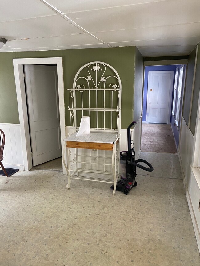 123 George St unit 1, Keene, NH 03431 - photo 4