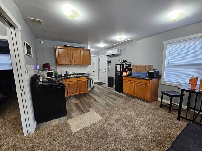 807 Maple Ave unit 807 Maple Ave (U3),, Findlay, OH 45840 - photo 3