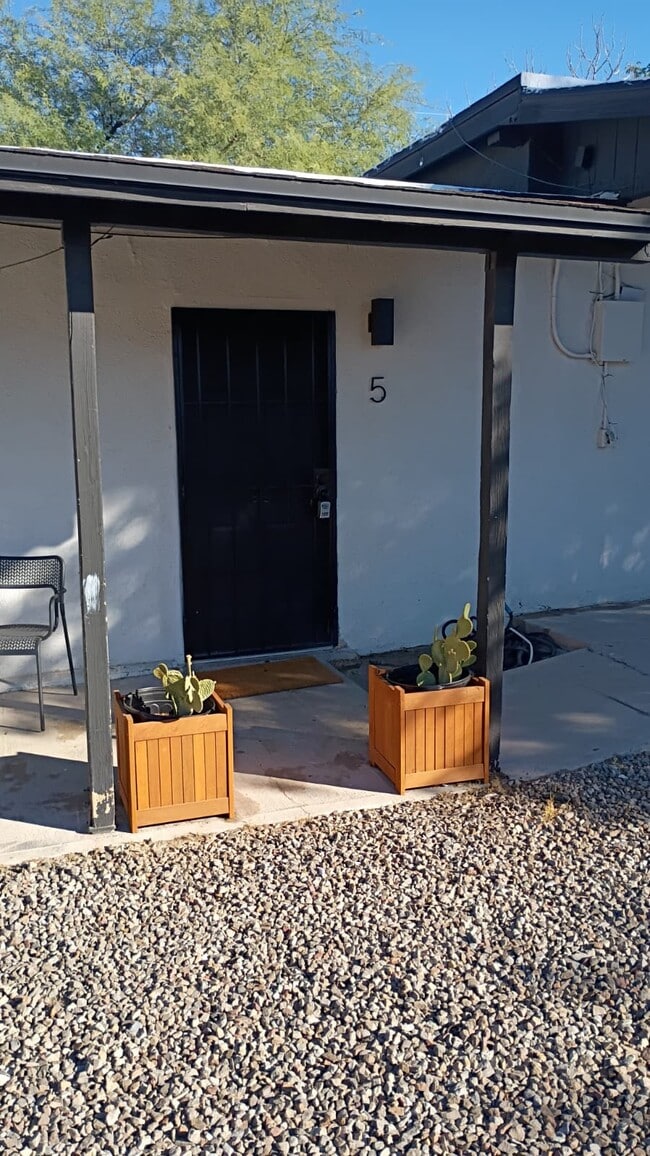 421 E President St, Tucson, AZ 85714