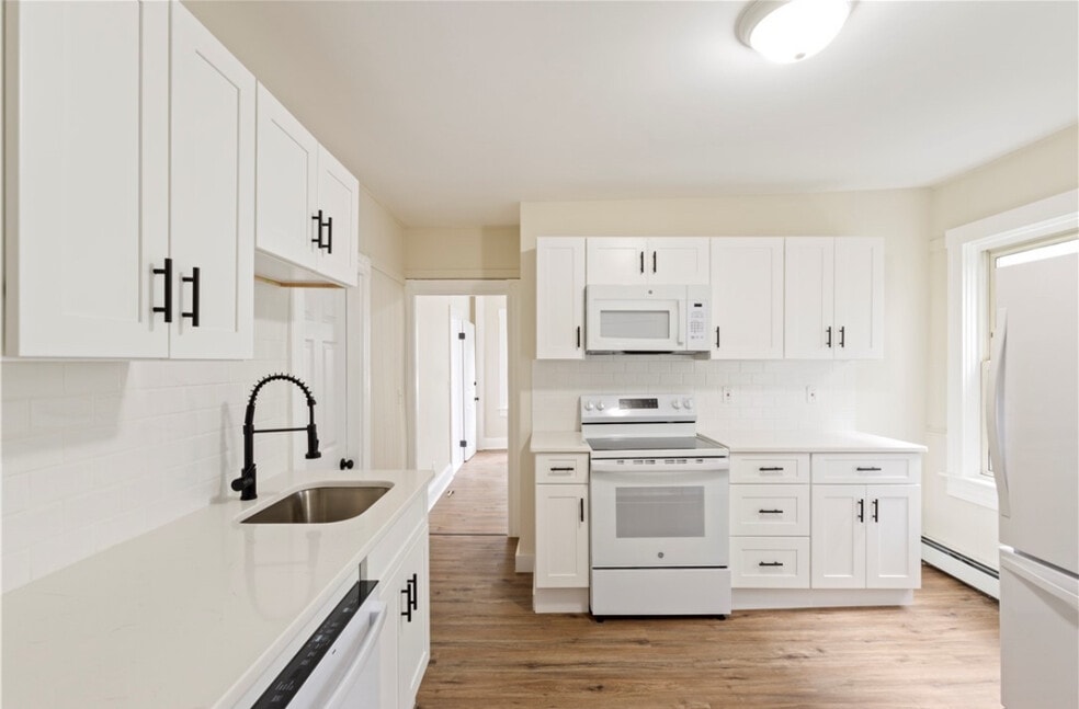 9 Woodbine St unit 1, Providence, RI 02906 - photo 1