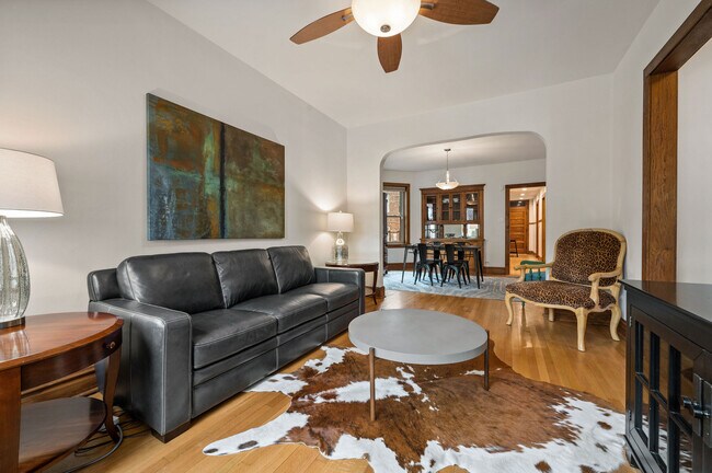 1419-1 W Argyle St unit 1, Chicago, IL 60640 - photo 4