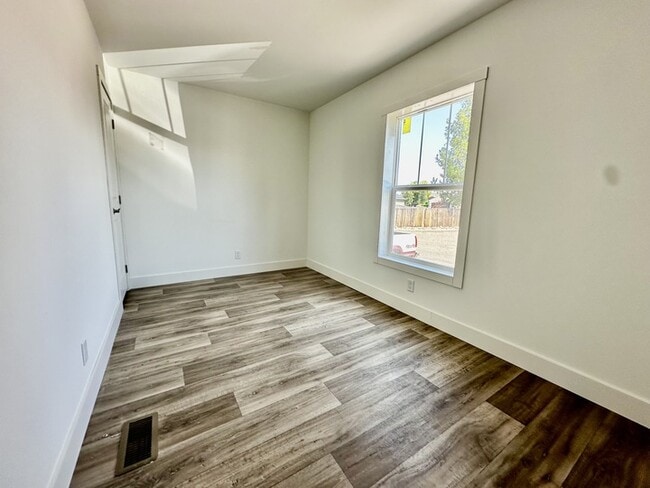 29 Hartland St N, Billings, MT 59105 - photo 7