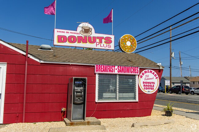 Donuts Plus has served cake and yeast donuts here since 1985.