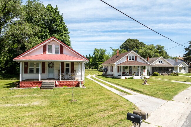 Cottages are common in Mardela Springs where single families can often enjoy large yards.