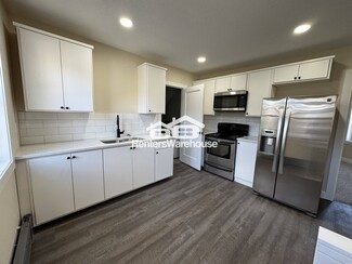 718 8th Ave SE, Minneapolis, MN 55414