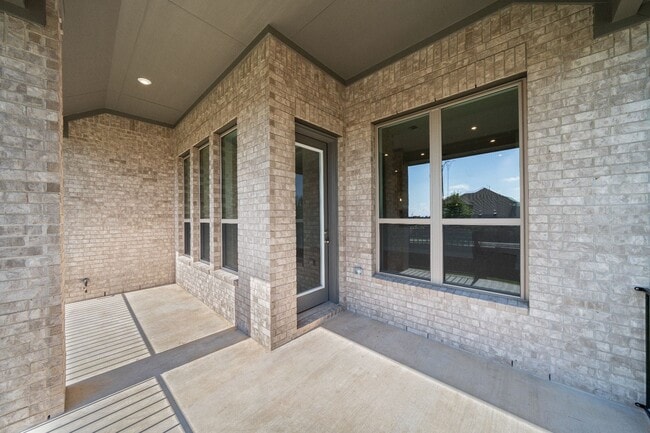 300 Ridgewell Loop, Georgetown, TX 78633 - photo 3
