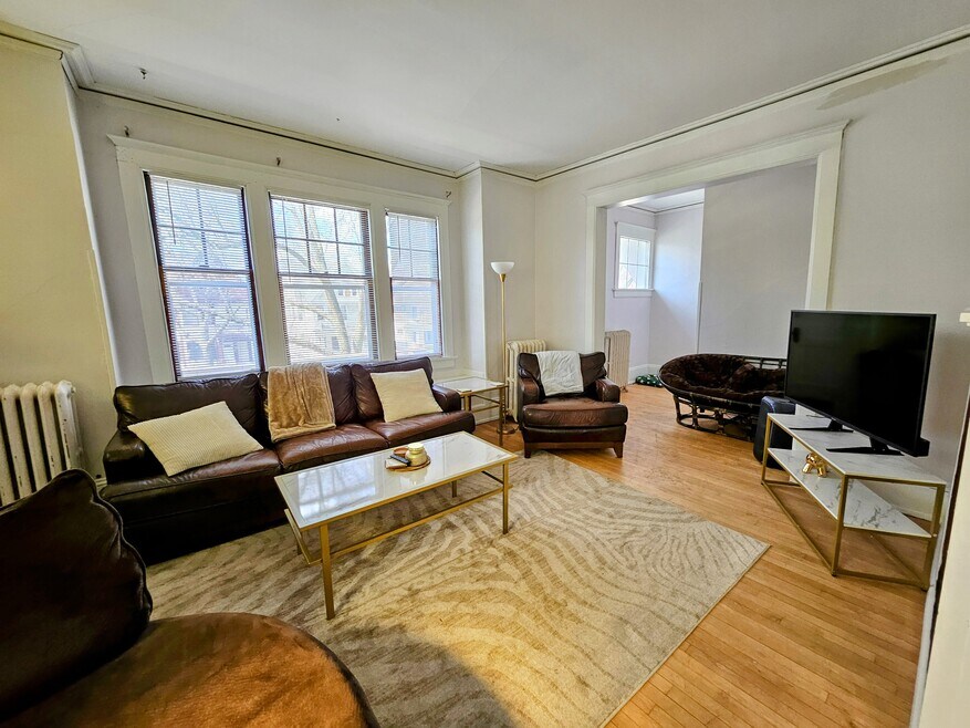 2942 N Frederick Ave unit 2944, Milwaukee, WI 53211 - photo 1