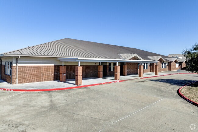 The campus boasts modern facilities to support effective learning.