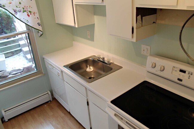 4535 N Carefree Cir unit A, Colorado Springs, CO 80917 - photo 5