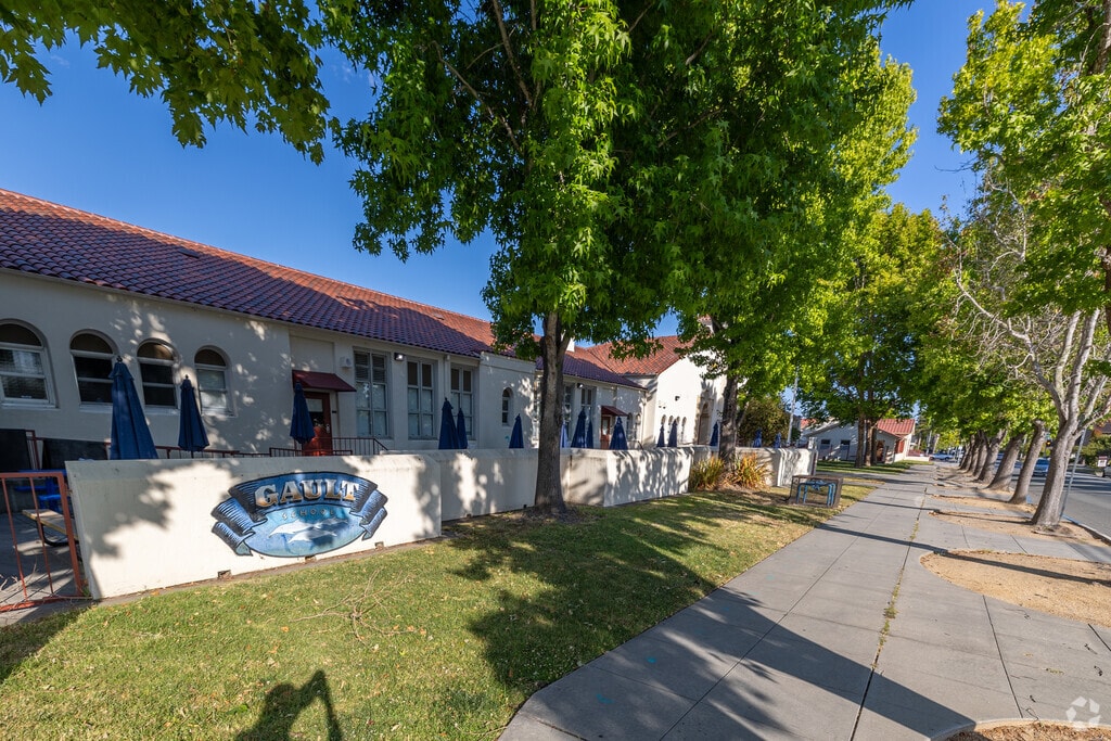 Gault Elementary School nurtures young learners in Santa Cruz.