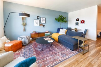 909 SE 12th Ave, Portland, OR 97214