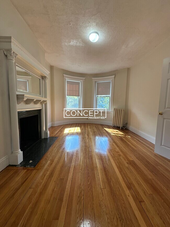 1788 Beacon St unit 6, Brookline, MA 02445 - photo 2