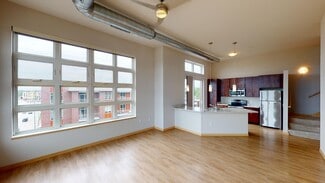 902 Drake St, Madison, WI 53715