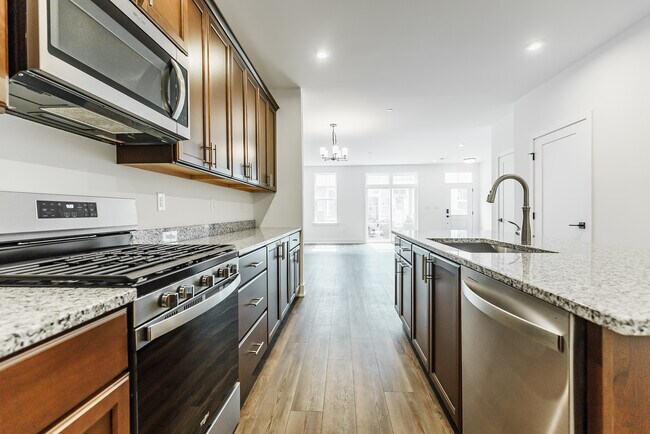 7104 Donatello Dr, Princeton, NJ 08540 - photo 4