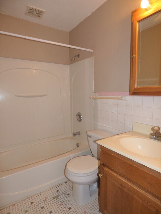 1309 3rd Ave SW unit 4, Rochester, MN 55902 - photo 7