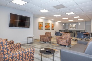 8150 Lakecrest Dr, Greenbelt, MD 20770