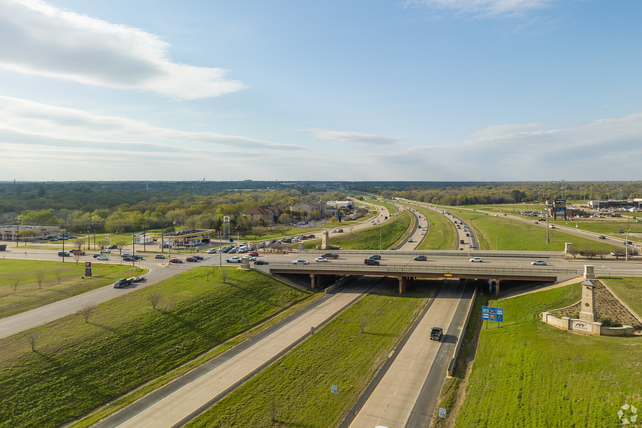 Texas 360 roads in Mira Lagos, Grand Prairie, TX.