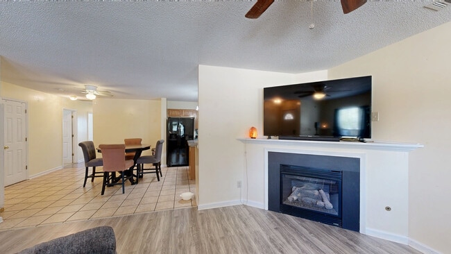 3BR, 2BA - 1,419SF
