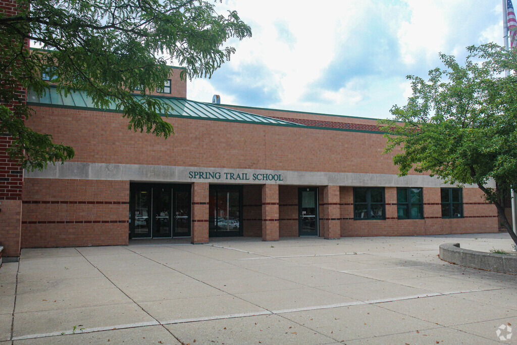 Spring Trail Elementary School building in Carol Stream.