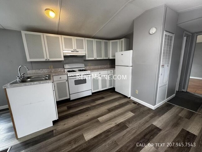 2 Cloverleaf St, Winthrop, ME 04364 - photo 2