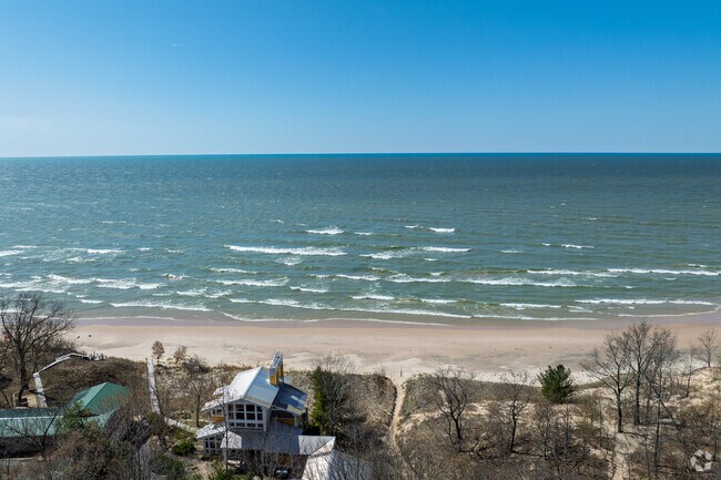 Residents of Lake Michigan Beach have easy access to the beach.