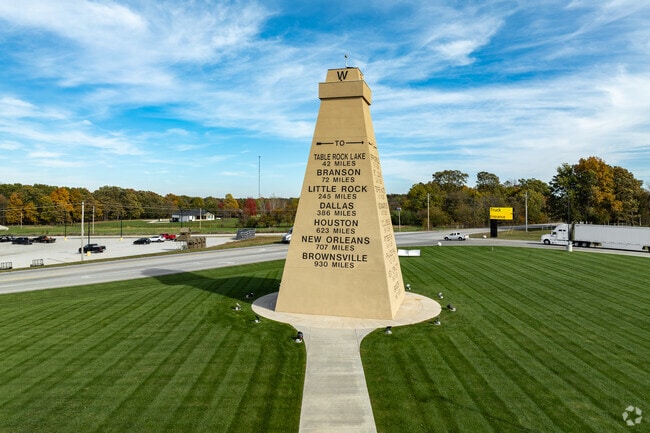 The city’s landmark offers a unique photo spot for visitors in Mount Vernon, Missouri.