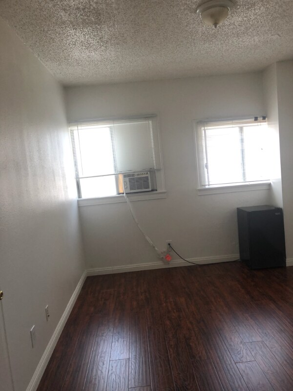 1831 W 11th Place, Los Angeles, CA 90006