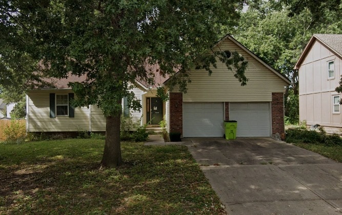 401 Kimberly Dr, Belton, MO 64012 - photo 1