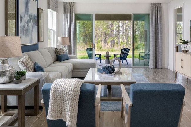 2718 Wise River Ln, Zephyrhills, FL 33541 - photo 2