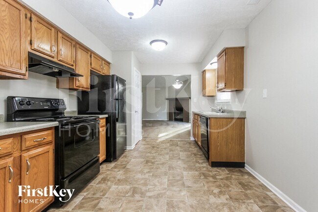 6412 Perry Pines Ct, Indianapolis, IN 46237 - photo 6