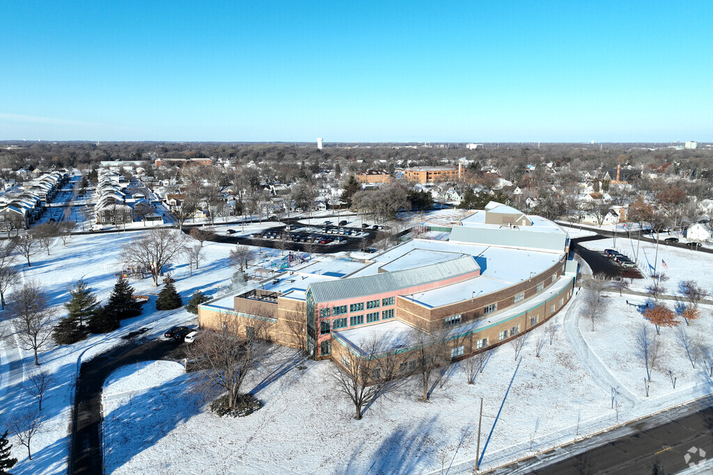 Jenny Lind Elementary School is apart of the Minneapolis Public School District.