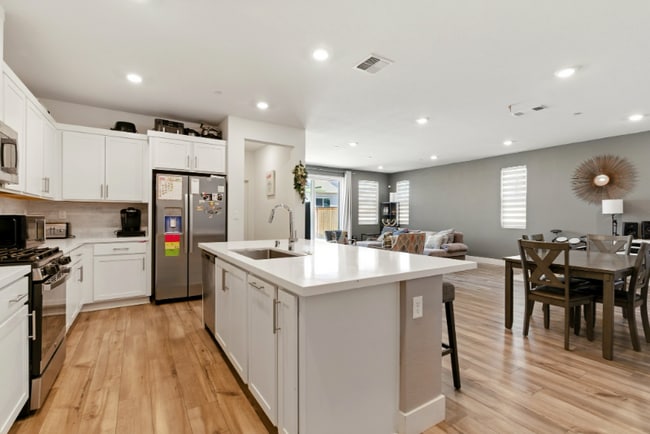 5758 Tournament Ct, Tracy, CA 95377 - photo 5