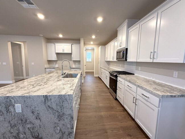 11509 Lagarto Way, Rancho Cordova, CA 95742 - photo 7